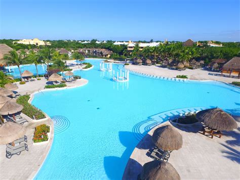 grand palladium resorts membership.